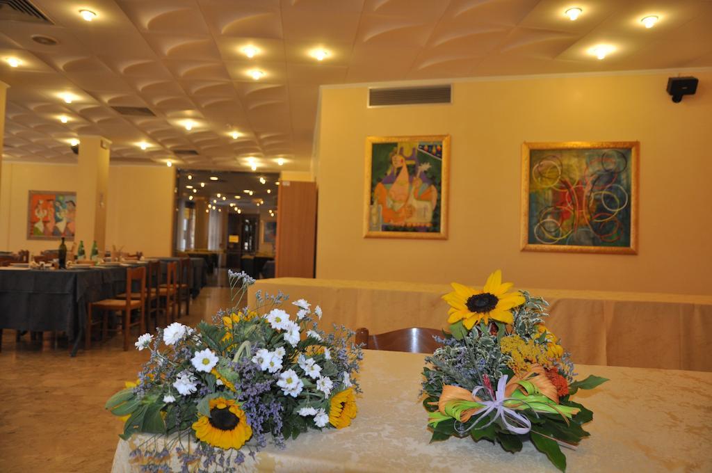 Hotel Terme Di San Vittore Genga  Eksteriør billede